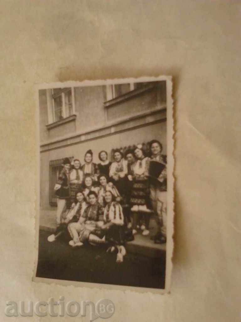 Οι μαθητές εικόνα από 8η τάξη στα κοστούμια 1942