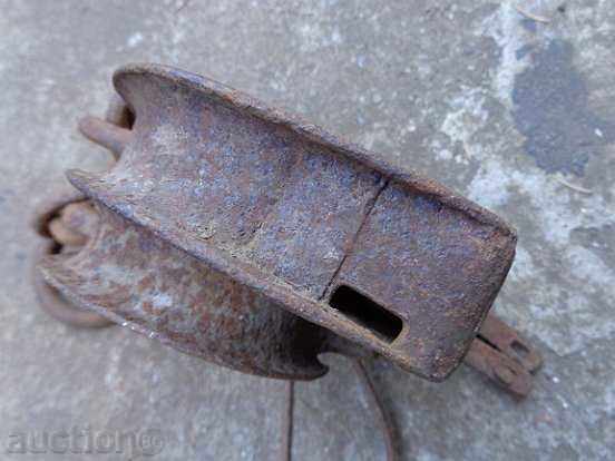 Delivery of Old hand forged beads, chains, pranks, chains Delivery of Old hand forged beads, chains, pranks, chains