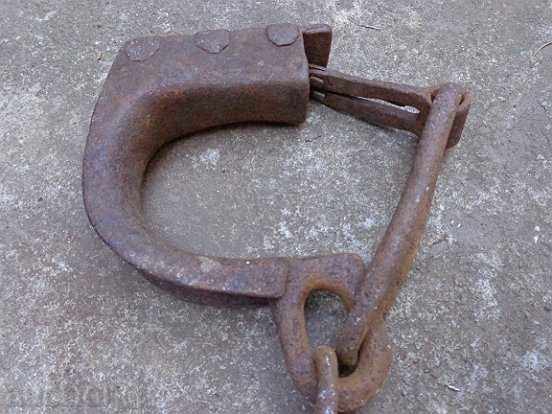 Old hand forged beads, chains, pranks, chains - 5 Old hand forged beads, chains, pranks, chains - 5