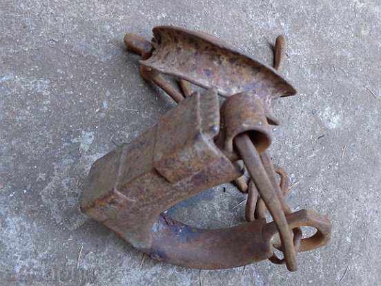 Old hand forged beads, chains, pranks, chains - 5 Old hand forged beads, chains, pranks, chains - 5