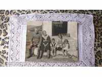 Vechea imagine - ofițer imperial cu familia