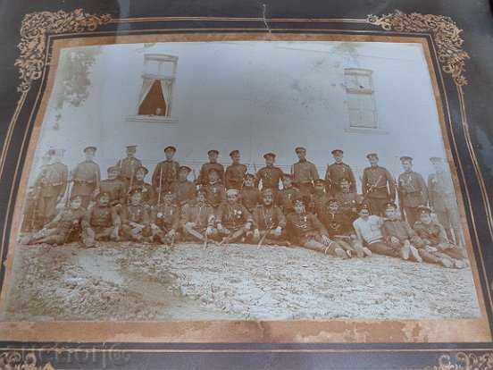Auction  Soldier's photo large frame shepherd carving photography