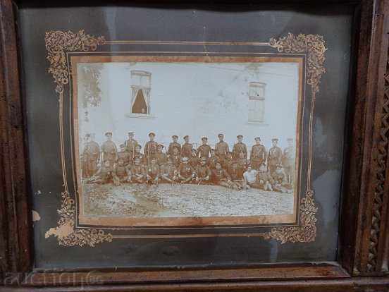 Delivery of Soldier's photo large frame shepherd carving photography
