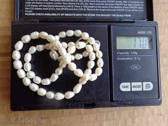 An old pearl necklace, a necklace, a necklace, a pearl - 7 An old pearl necklace, a necklace, a necklace, a pearl - 7