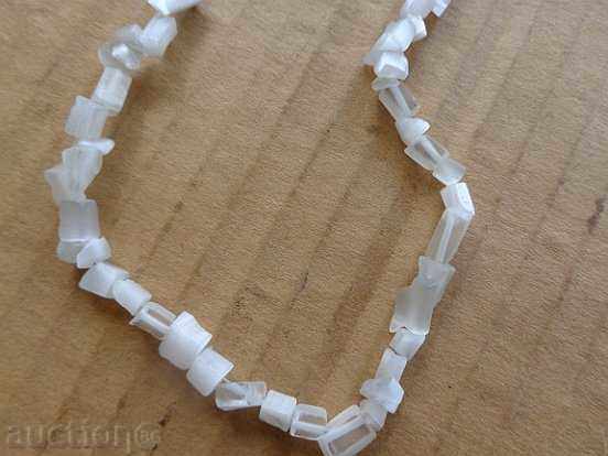 Παλιά λευκή πέτρα κολιέ, κολιέ, κολιέ, μαργαριτάρι με τιμή 20.00 BGN | € 10.23 Παλιά λευκή πέτρα κολιέ, κολιέ, κολιέ, μαργαριτάρι με τιμή 20.00 BGN | € 10.23