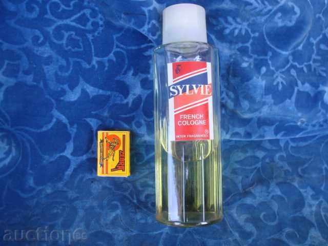 A bottle of old cologne "FRENCH SILVIE", a century old, nap.1 / 2.