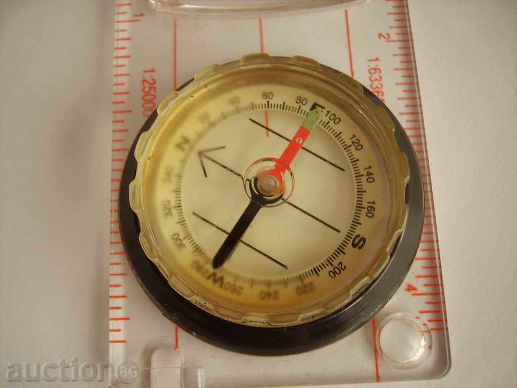 Продавам компас с цена 15.00 лв. | € 7.67 Продавам компас с цена 15.00 лв. | € 7.67