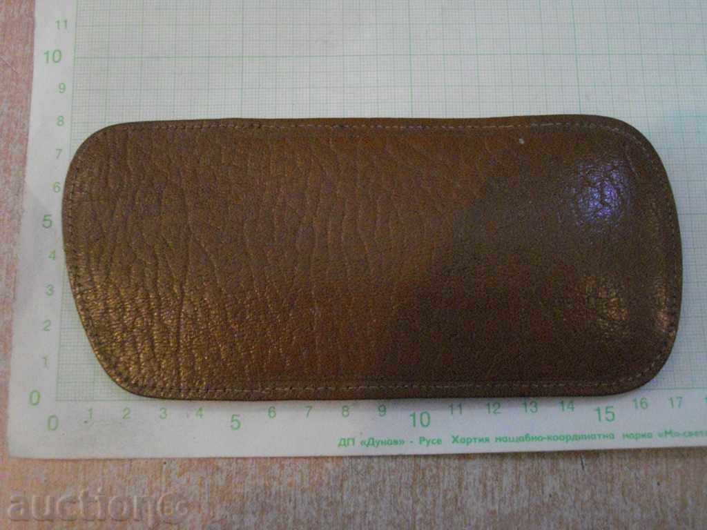 Auction Sunglasses case for old leather from UBB store - 1 Auction Sunglasses case for old leather from UBB store - 1