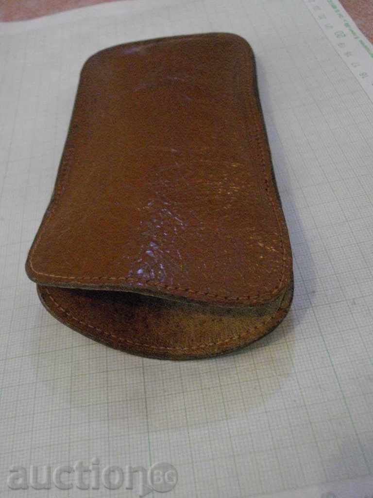 Sunglasses case for old leather from UBB store - 1