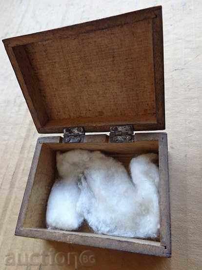 Old wooden box, box with price 38.00 BGN | € 19.43 Old wooden box, box with price 38.00 BGN | € 19.43