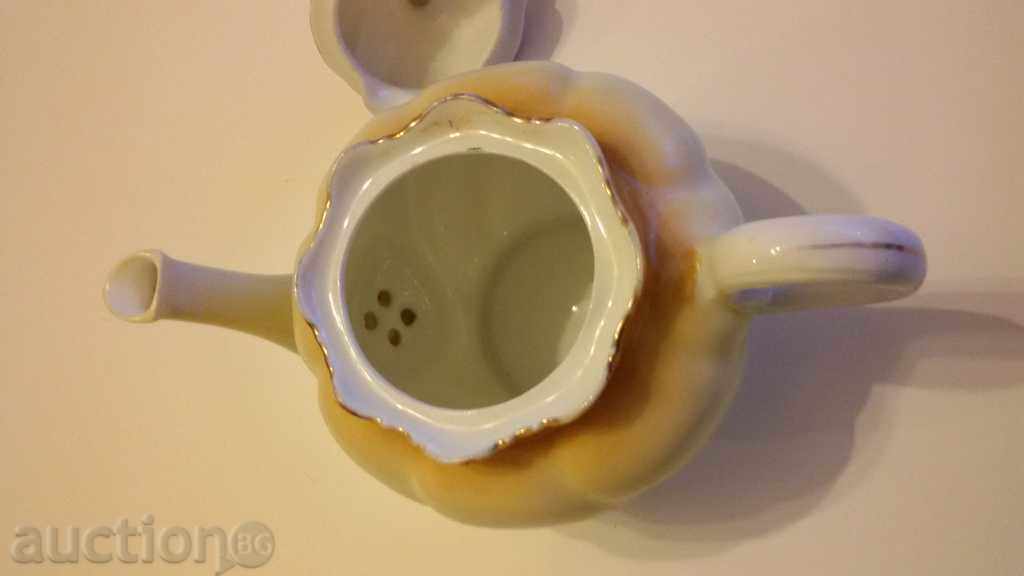 Licitație Ceainic vechi, porțelan de os