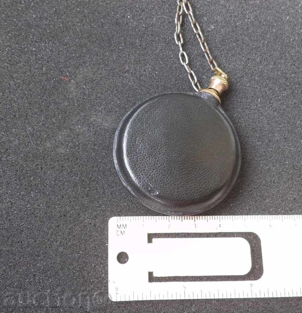 Auction An old bottle, a musk ... Auction An old bottle, a musk ...