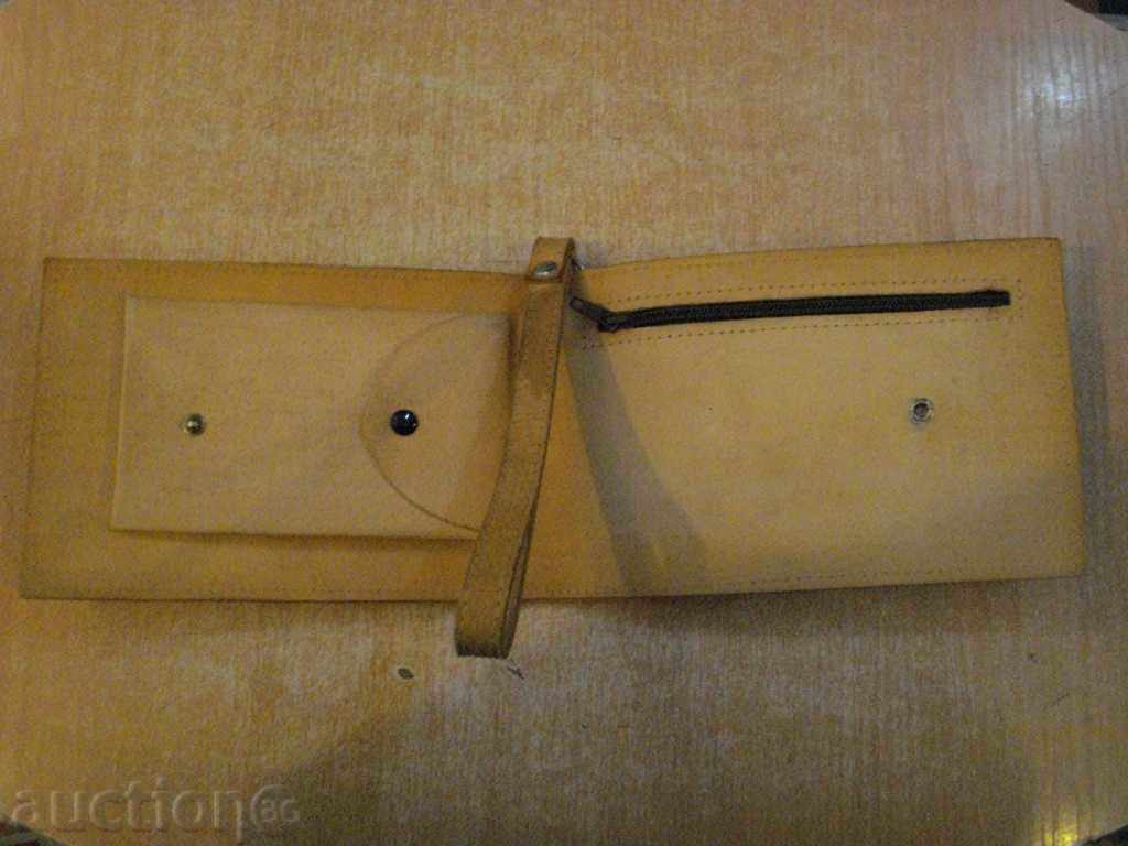 Licitație Fanny magazin piele ambalaj „UBA“ de la regimul socialist