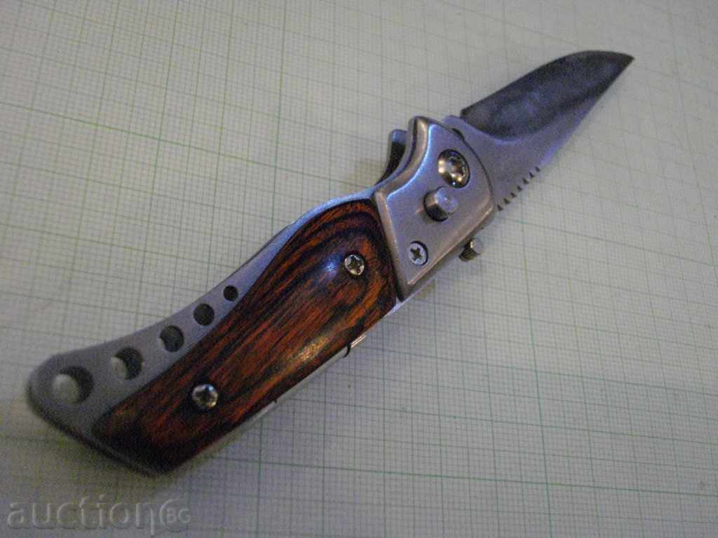 Knife small with flashlight folding - 3 - 5 Knife small with flashlight folding - 3 - 5