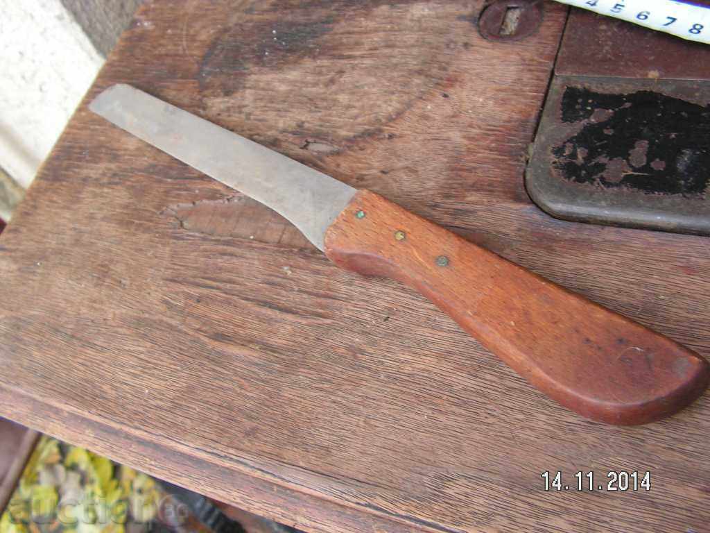 Auction 4312. OLD STAINLESS BREAD KNIFE Auction 4312. OLD STAINLESS BREAD KNIFE