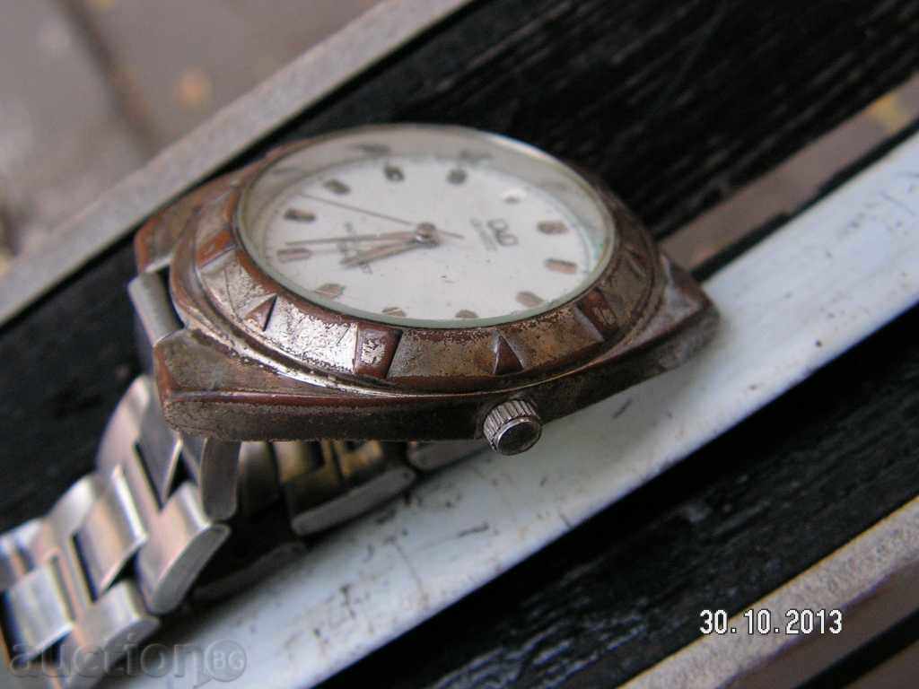 Auction  1290. Q & Q QUARTZ WORKS