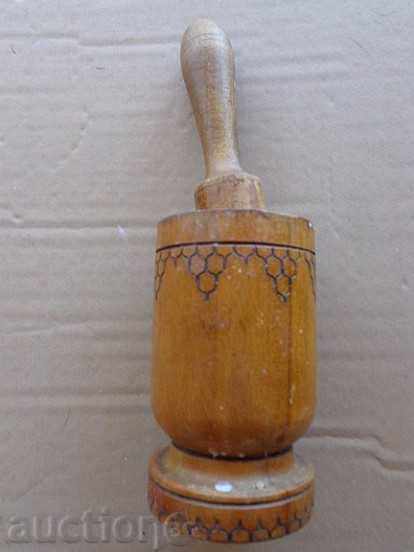 Auction Wood hammer with a hammer, wooden, bushel, crane, a bathtub Auction Wood hammer with a hammer, wooden, bushel, crane, a bathtub