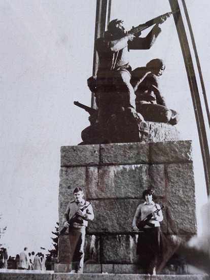 Framed photo, photography, portrait, poster, propaganda - 5 Framed photo, photography, portrait, poster, propaganda - 5