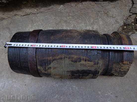 Delivery of Old wood chiller, mortar, wooden, kettle, cork Delivery of Old wood chiller, mortar, wooden, kettle, cork