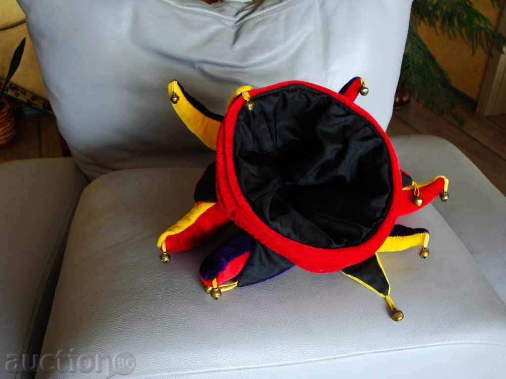 Accesorii autentice pentru festival cu preț 12.00 BGN | € 6.14 Accesorii autentice pentru festival cu preț 12.00 BGN | € 6.14