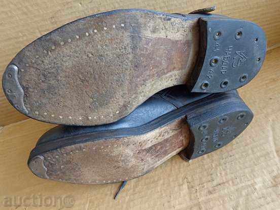 Ministerial shoes, wounded socks, boots, cubs, half-bats with price 93.00 BGN | € 47.55