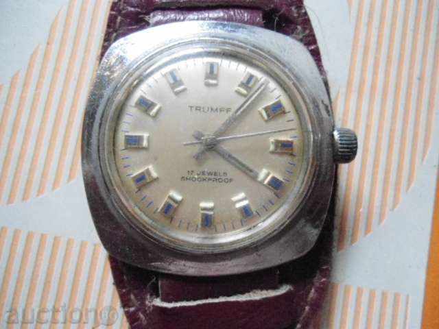 Ένας θρίαμβος με τιμή 65.00 BGN | € 33.23 Ένας θρίαμβος με τιμή 65.00 BGN | € 33.23