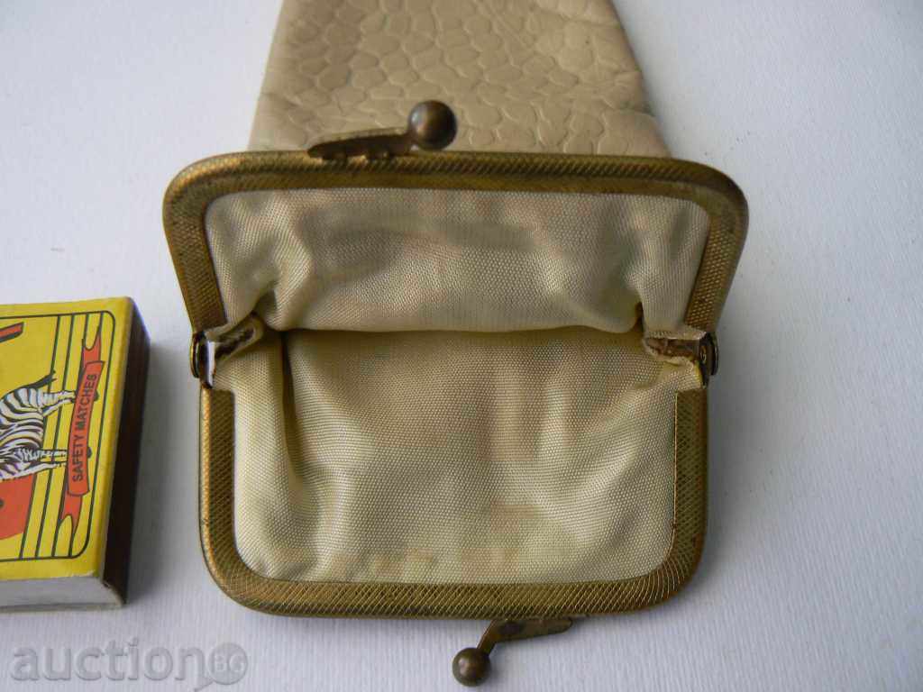 Auction Old case for glasses or purses Auction Old case for glasses or purses