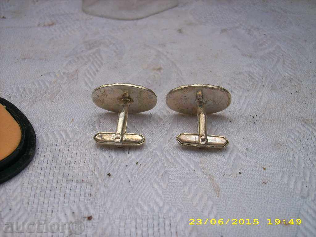 OLD HANDS WONDERFUL - 6