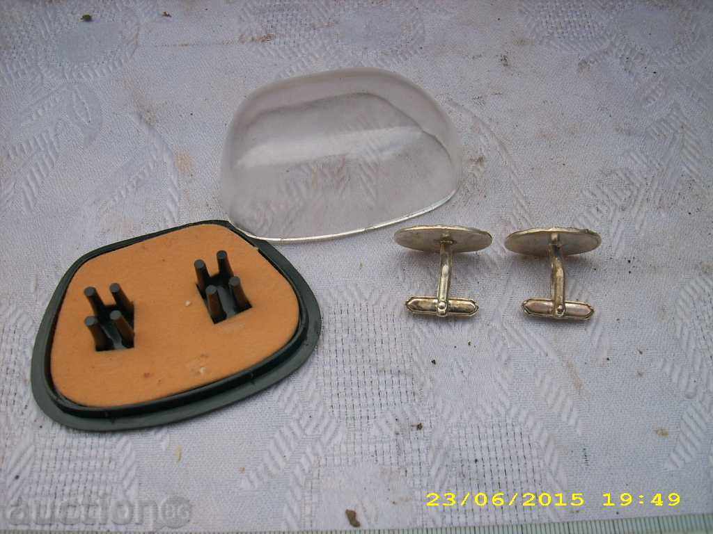 OLD HANDS WONDERFUL - 7