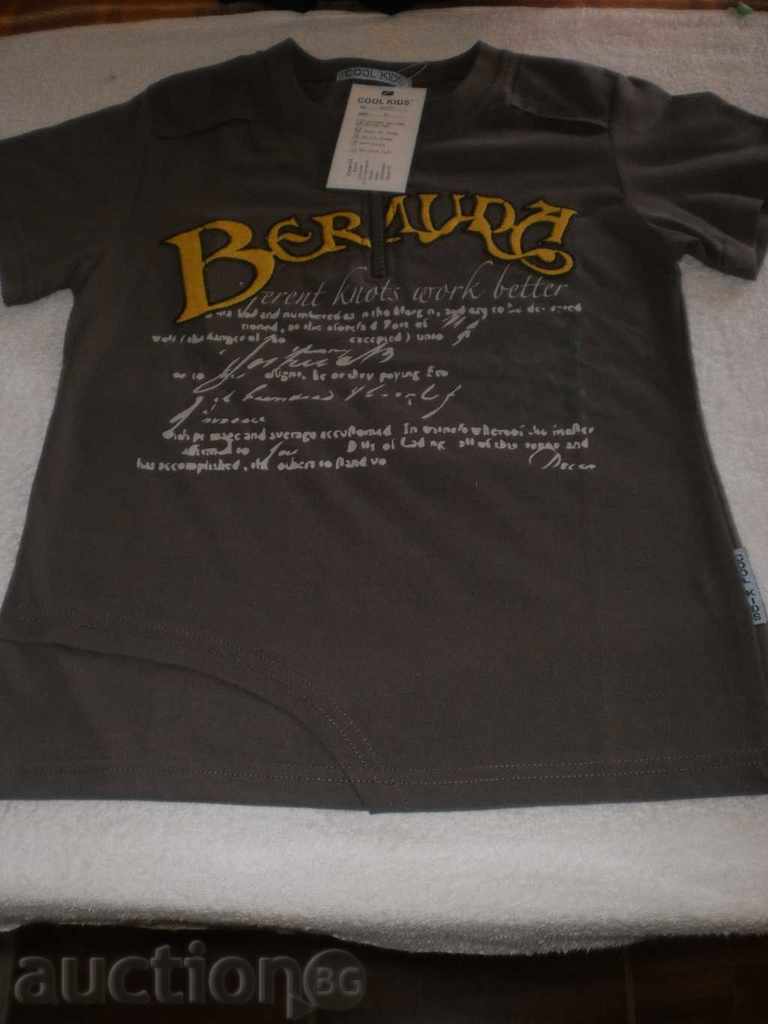 Brown T-shirt with STEDA zipper for 10-year-old boy, new with price 8.00 BGN | € 4.09 Brown T-shirt with STEDA zipper for 10-year-old boy, new with price 8.00 BGN | € 4.09