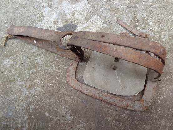 Delivery of Vintage hand forged trap Delivery of Vintage hand forged trap