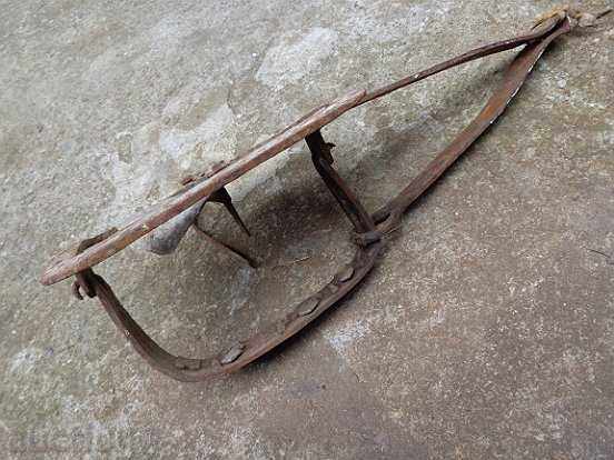 Vintage hand forged trap - 5 Vintage hand forged trap - 5