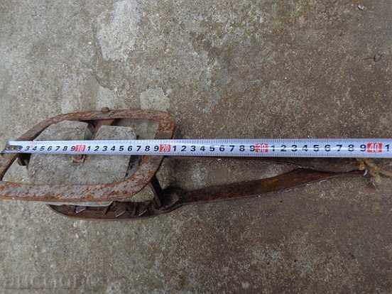 Vintage hand forged trap - 7 Vintage hand forged trap - 7