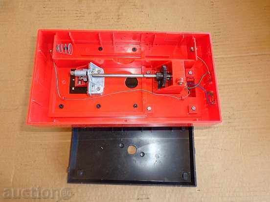 Delivery of Child sewing machine, toy Delivery of Child sewing machine, toy