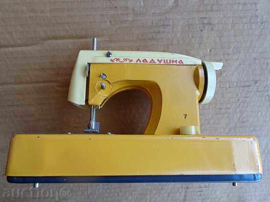 Child sewing machine, toy with price 59.00 BGN | € 30.17 Child sewing machine, toy with price 59.00 BGN | € 30.17