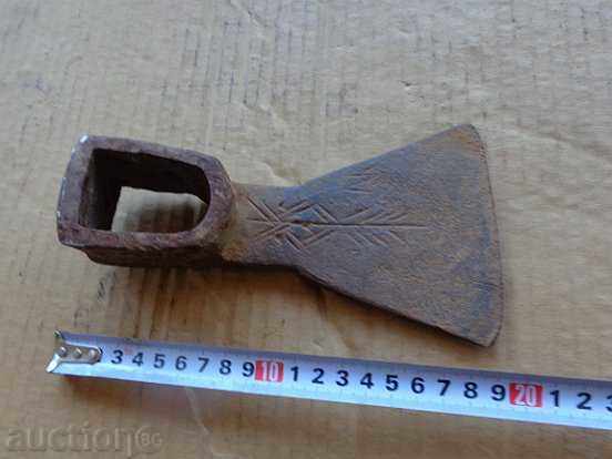 Old picking, tooling with engravings, gear, turntable with price 29.00 BGN | € 14.83 Old picking, tooling with engravings, gear, turntable with price 29.00 BGN | € 14.83