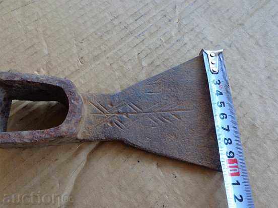 Auction Old picking, tooling with engravings, gear, turntable Auction Old picking, tooling with engravings, gear, turntable