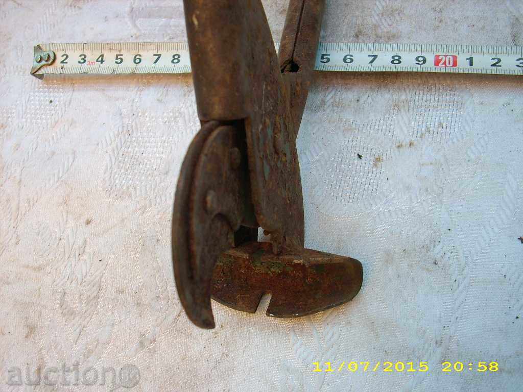 OLD HORSES CHAINS FOR CHORUSES - 5