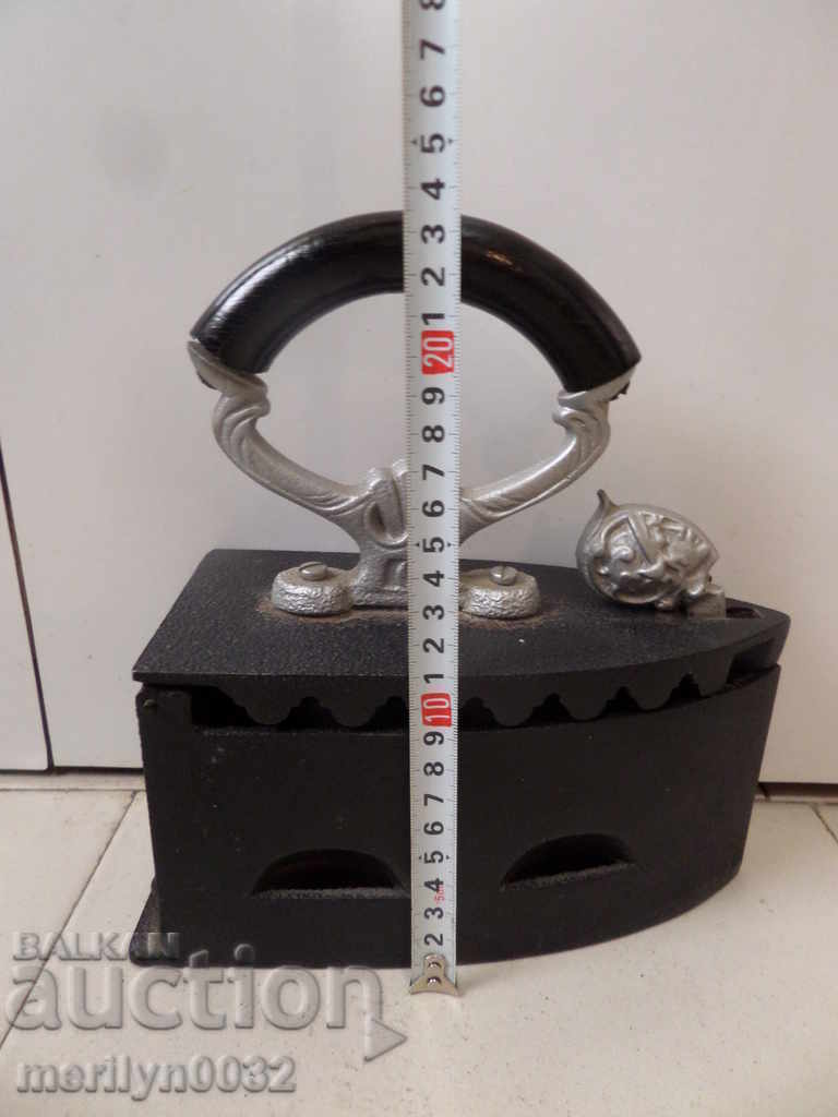 Δημοπρασία Παλιά σιδήρου στην πυρκαγιά Δημοπρασία Παλιά σιδήρου στην πυρκαγιά