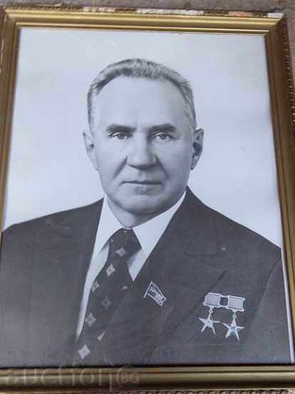 Sat photo framed, portrait of Alexei Kosigin with price 50.00 BGN | € 25.56 Sat photo framed, portrait of Alexei Kosigin with price 50.00 BGN | € 25.56