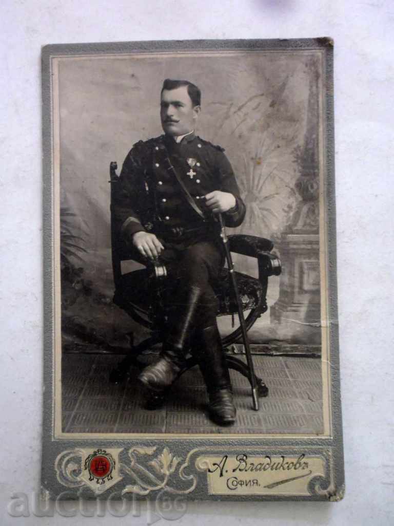 OLD FOTOGRAFIE - carton - ofițeri, medalii, sabii, uniforme