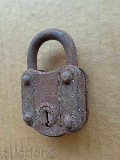 Old padlock, coffer, catan, latch - 6 Old padlock, coffer, catan, latch - 6