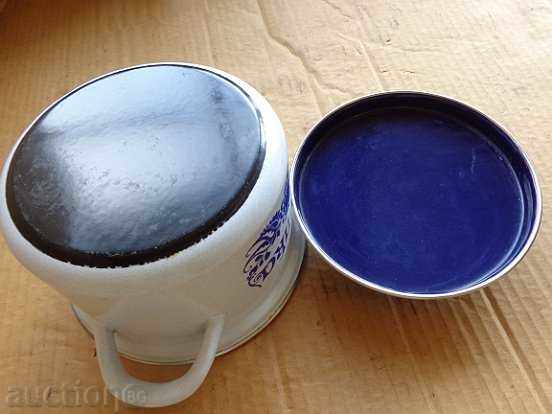 Delivery of Old Sauce pot, enameled vessel, enamel Delivery of Old Sauce pot, enameled vessel, enamel