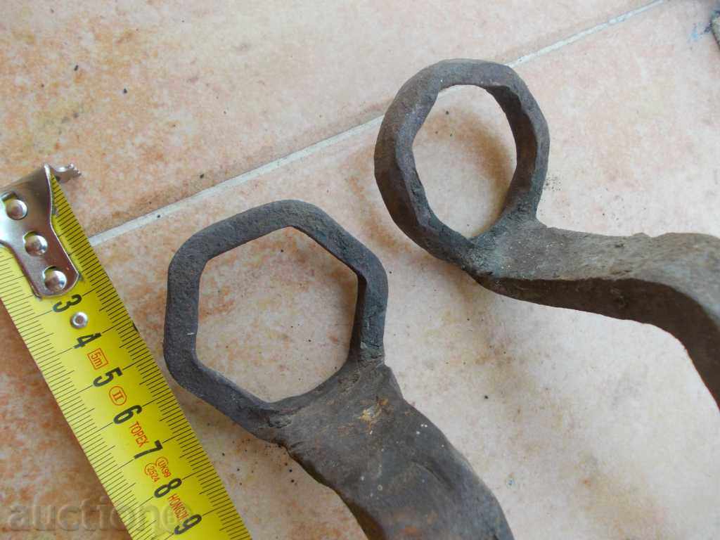 Delivery of Old wagon keys Delivery of Old wagon keys