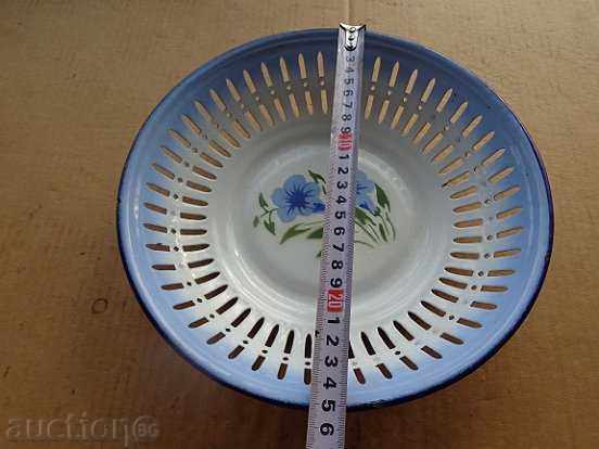 Enamelled household pot, fruit bowl, bread pan, colander with price 45.00 BGN | € 23.01 Enamelled household pot, fruit bowl, bread pan, colander with price 45.00 BGN | € 23.01