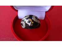 ΟΜΟΡΦΟ ΑΣΗΜΕΝΙΟ ΔΑΧΤΥΛΙΔΙ ΜΕ ΜΑΥΡΟ ΜΑΤΙΝΑ