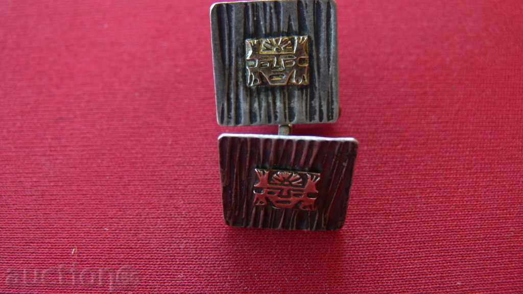 BEAUTIFUL GLOVES, SILVER AND MASSIVE GOLD BEAUTIFUL GLOVES, SILVER AND MASSIVE GOLD