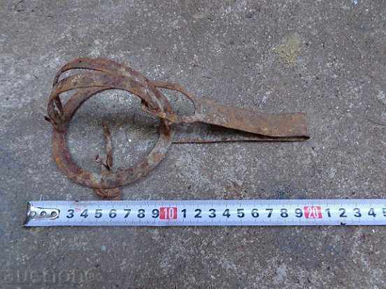 Delivery of Old hand forged trap, wrought iron Delivery of Old hand forged trap, wrought iron