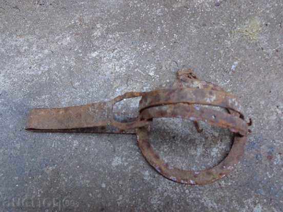 Old hand forged trap, wrought iron - 6 Old hand forged trap, wrought iron - 6