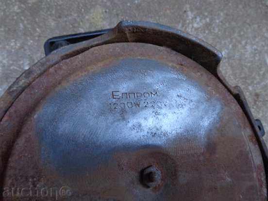 Old cooler with bakelite handles Elprom 1200 watts with price 43.00 BGN | € 21.99 Old cooler with bakelite handles Elprom 1200 watts with price 43.00 BGN | € 21.99